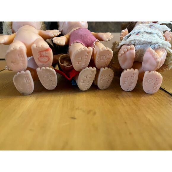 Lot of 6 Vintage PeeWee Dolls. Uneeda. 1965. Some w/ outfits. Blonde/brown Hair - Picture 5 of 5